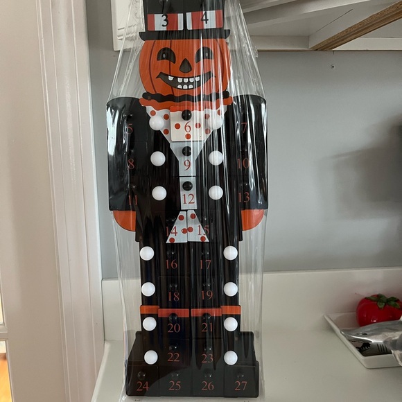 Martha Stewart Halloween advent calendar lights up new with tags - Picture 3 of 10